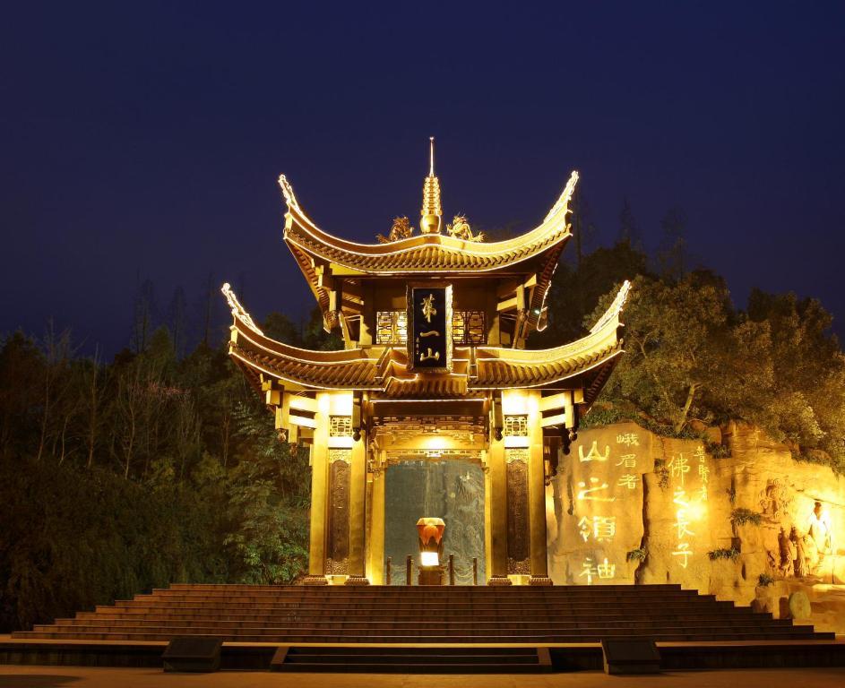 Shuxiang Hotel Mount Emei峨眉山 エクステリア 写真